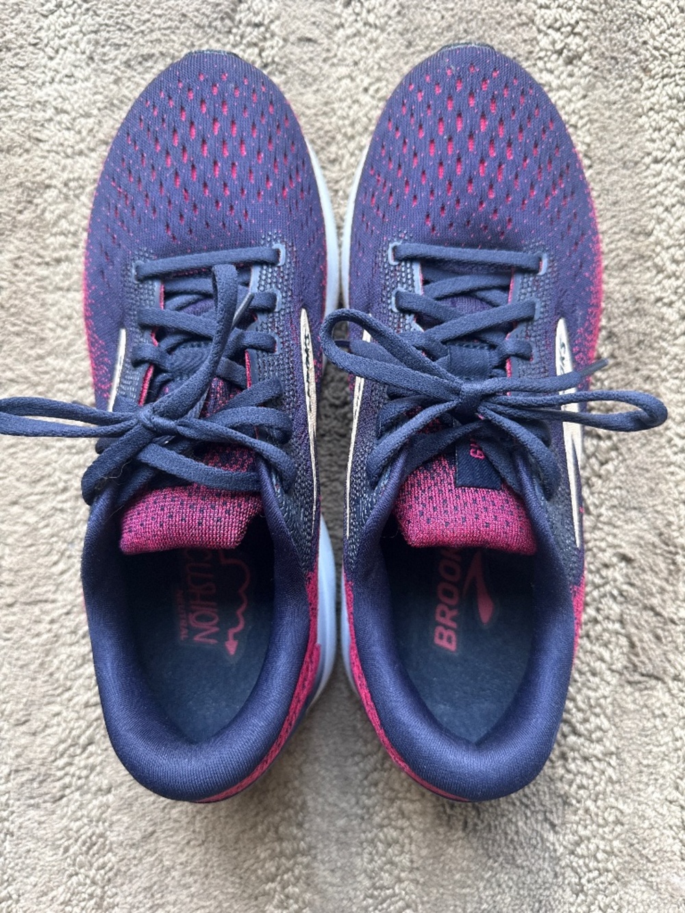 Women’s Brooks Ghost 16 8.5 Wide Peacoat & Raspberry